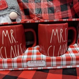 Rae Dunn Christmas Mr. Claus and Mrs Claus Mug Set